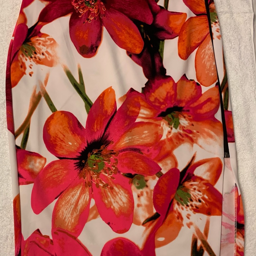NWT Worthington Utopian Bright Floral Pencil Skirt NWT Woman Petite Size 10P